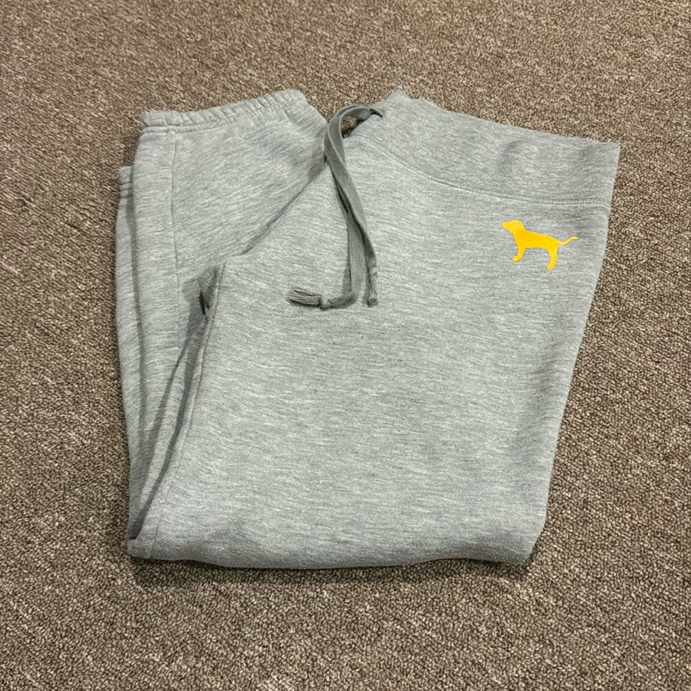 Capri length sweatpants